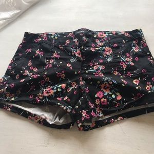 Floral print shorts